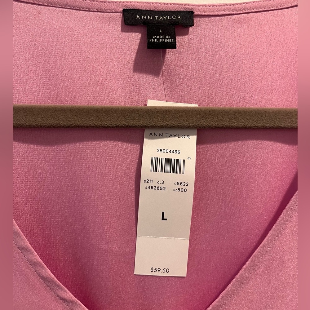 Ann Taylor silk blouse, flowy sleeves, pink color. size L - Picture 3 of 3